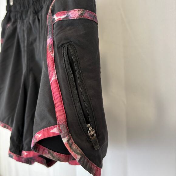 LULULEMON  Size 8 Tracker Short III Black Poppy Petals Berry Rumble Multi - Picture 5 of 7